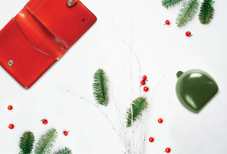 IT’S CHRISTMAS (GIFT GIVING) TIME!